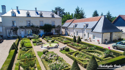 Maison à vendre à Huismes, Indre-et-Loire, Centre, avec Leggett Immobilier