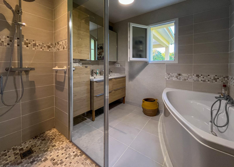 French property for sale in Azerat, Dordogne - €275,000 - photo 6