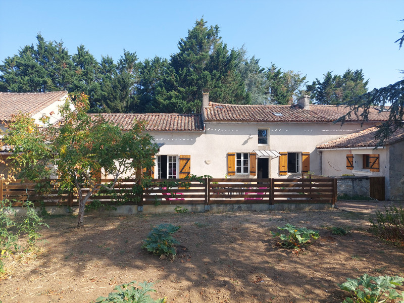 Maison à vendre à Vouzan, Charente - 265.000 € - photo 1