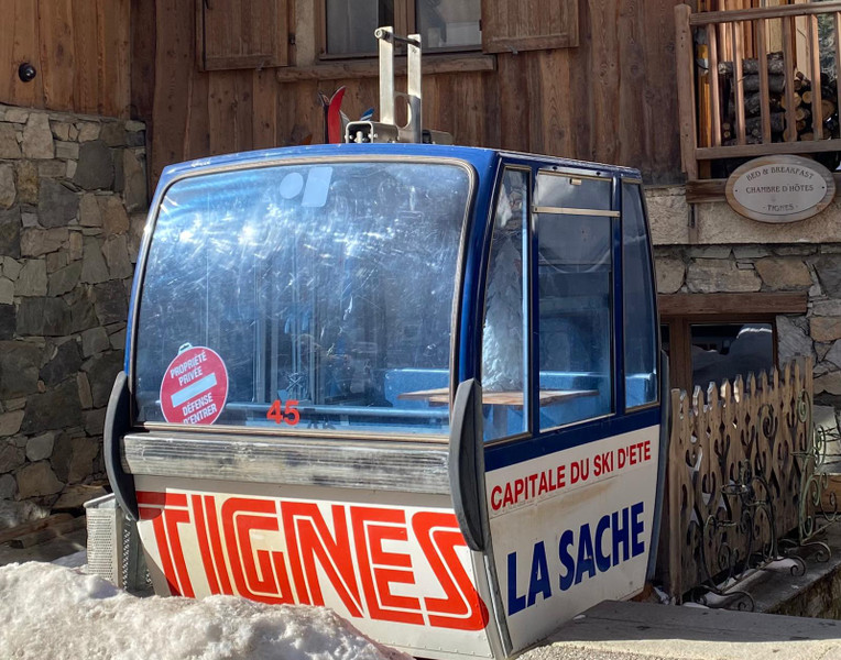 Ski property for sale in Tignes - €3,006,000 - photo 2