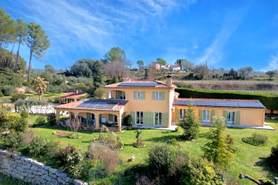 French property for sale in Cotignac, Var - €892,500 - photo 2