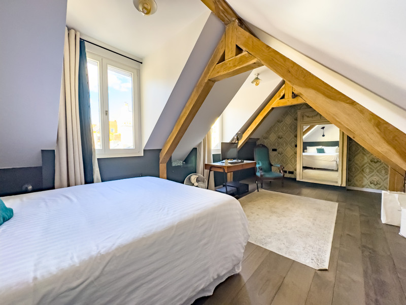 French property for sale in Paris 3e Arrondissement, Paris - €1,310,000 - photo 4
