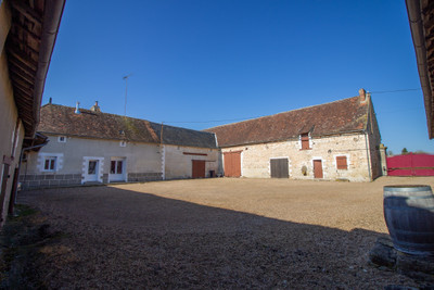French property for sale in Marigny-Marmande, Indre-et-Loire - €284,080 - photo 1