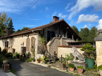 Maison à vendre à Chasseneuil-sur-Bonnieure, Charente - 528.999 € - photo 3