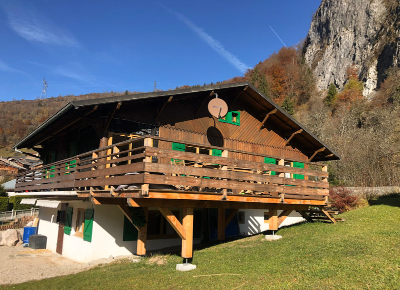 Chalet à vendre à Saint-Jean-d'Aulps, Haute-Savoie - 630 000 € - photo 1 Chalet à vendre à Saint-Jean-d'Aulps, Haute-Savoie - 630 000 € - photo 1