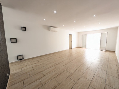 French property for sale in Rochefort-du-Gard, Gard - €295,000 - photo 10