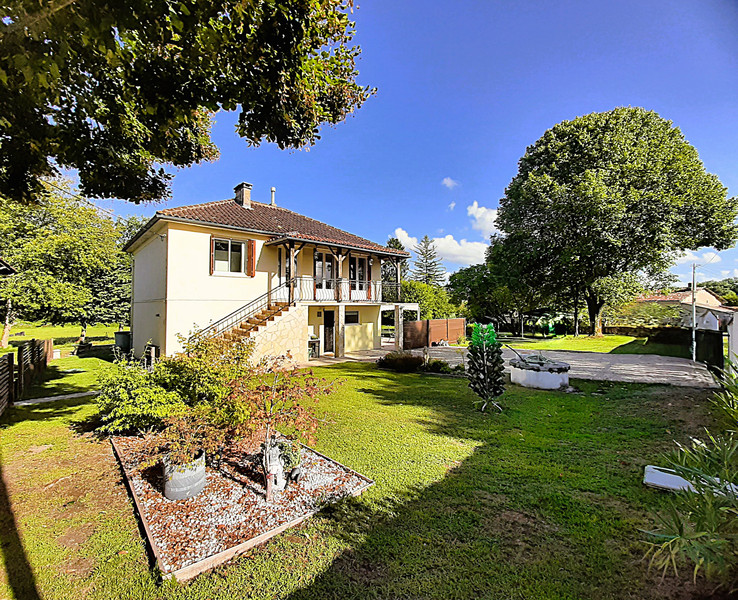 French property for sale in Saint-Martial-Viveyrol, Dordogne - €267,500 - photo 0