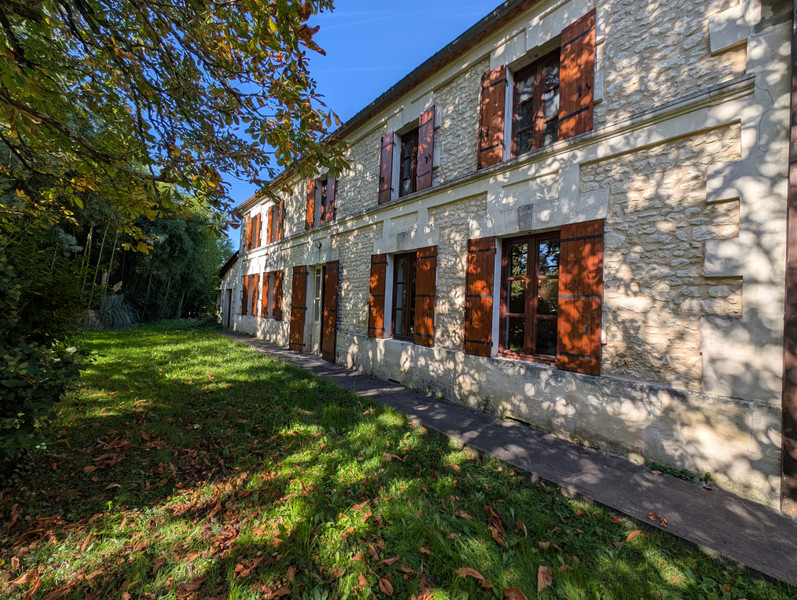 French property for sale in Le Pin, Charente-Maritime - €214,000 - photo 1
