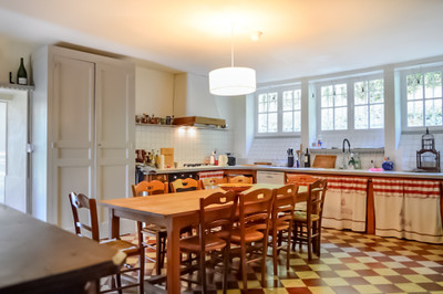 French property for sale in Luxé, Charente - €414,890 - photo 4