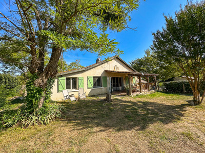 French property for sale in Castelnau d'Auzan Labarrère, Gers - €435,000 - photo 1