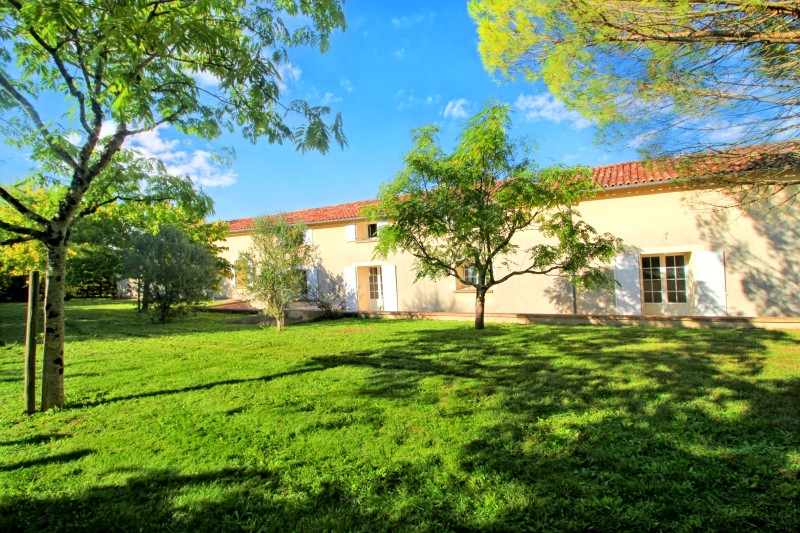 Propriété à vendre à Chives, Charente-Maritime - 245 000 €