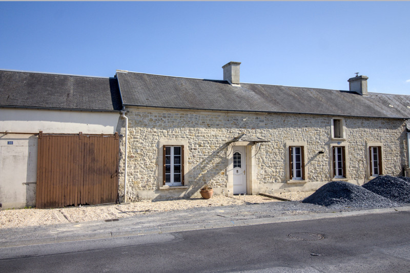 Maison à vendre à Subles, Calvados - 172.800 € - photo 1