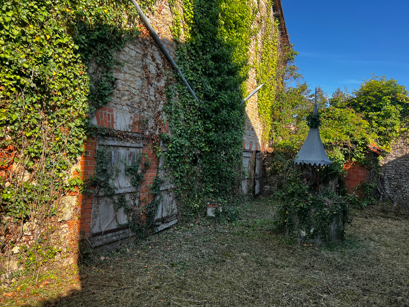 French property for sale in Cellefrouin, Charente - €46,600 - photo 4