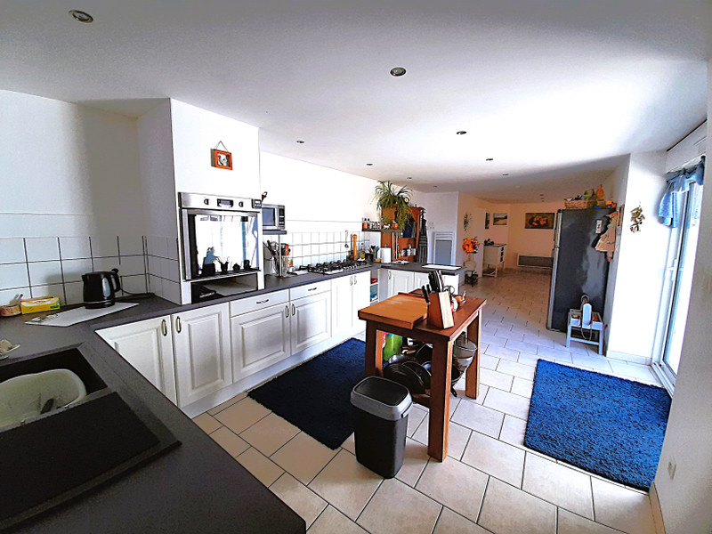 French property for sale in Verteillac, Dordogne - €190,000 - photo 2