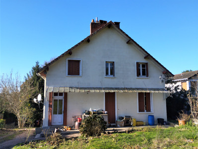 French property for sale in Châlus, Haute-Vienne - €119,900 - photo 1