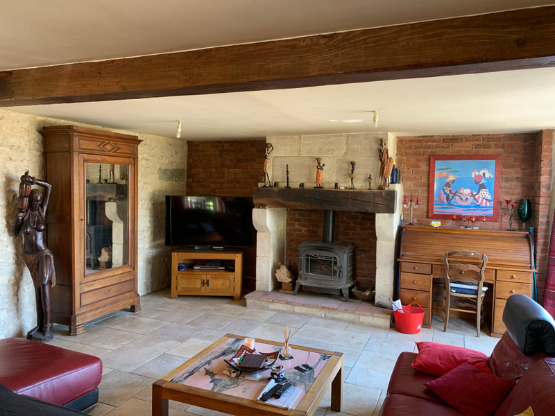 French property for sale in Chevanceaux, Charente-Maritime - €315,650 - photo 8