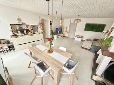 French property for sale in Montembœuf, Charente - €283,550 - photo 2