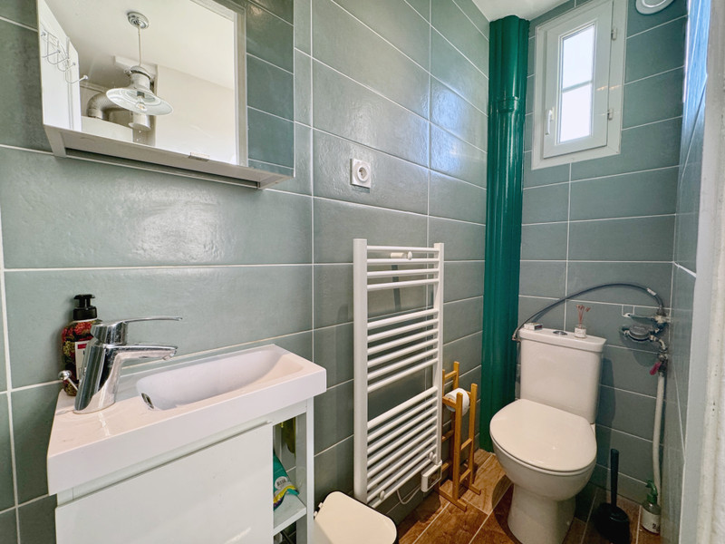 French property for sale in Ivry-sur-Seine, Val-de-Marne - €214,000 - photo 7