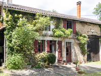 Propriété à vendre à Pressignac, Charente - 278 000 € - photo n°1