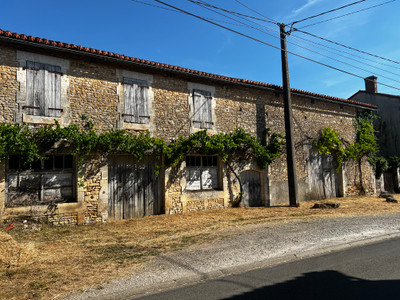 French property for sale in Cellefrouin, Charente - €46,600 - photo 5
