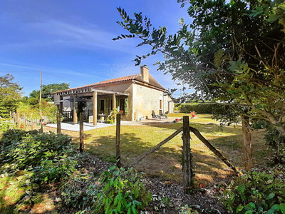 Maison à vendre à Petit-Bersac, Dordogne, Aquitaine, avec Leggett Immobilier