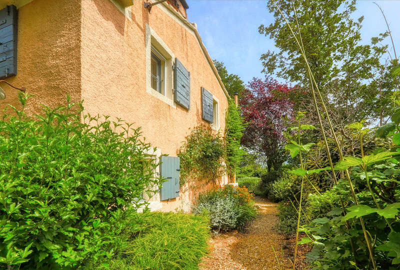 French property for sale in Simiane-la-Rotonde, Alpes-de-Haute-Provence - €499,000 - photo 2