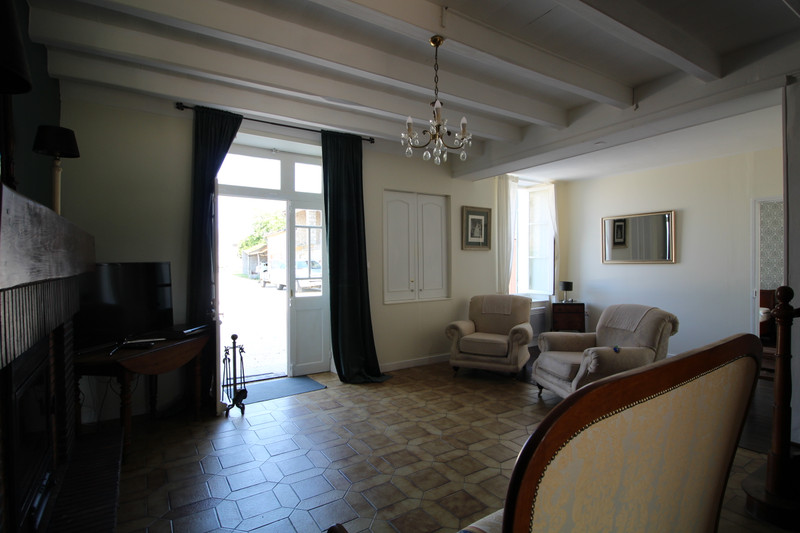 French property for sale in Paillé, Charente-Maritime - €270,600 - photo 13