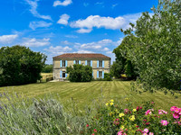 Maison à vendre à Matha, Charente-Maritime - 399.950 € - photo 2