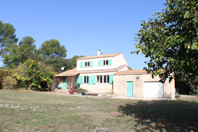 Maison à vendre à Saint-Julien, Var, PACA, avec Leggett Immobilier
