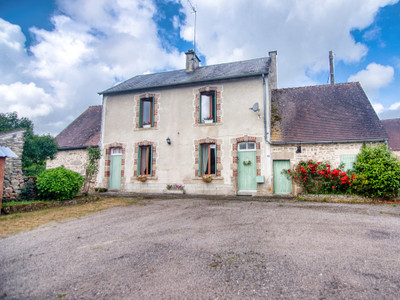 French property for sale in Cromac, Haute-Vienne - €153,500 - photo 1