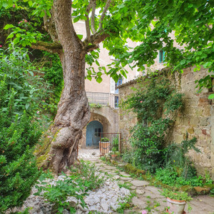 Maison à vendre à Joncels, Hérault, Languedoc-Roussillon, avec Leggett Immobilier