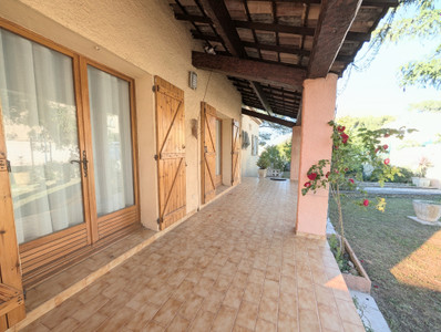 French property for sale in Carnoux-en-Provence, Bouches-du-Rhône - €660,000 - photo 2