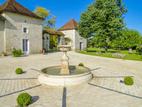 Maison à vendre à Valdelaume, Deux-Sèvres - 742 000 € - photo 5