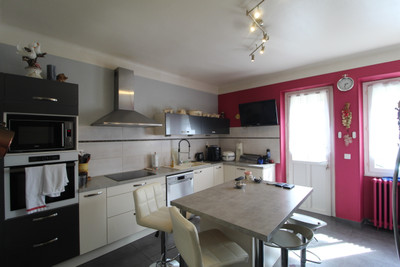 French property for sale in Confolens, Charente - €162,000 - photo 7