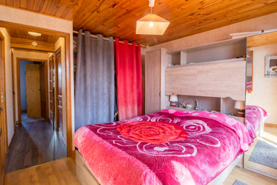 Three bedroom village house for sale in a traditional, alpine village in the Belleville Valley