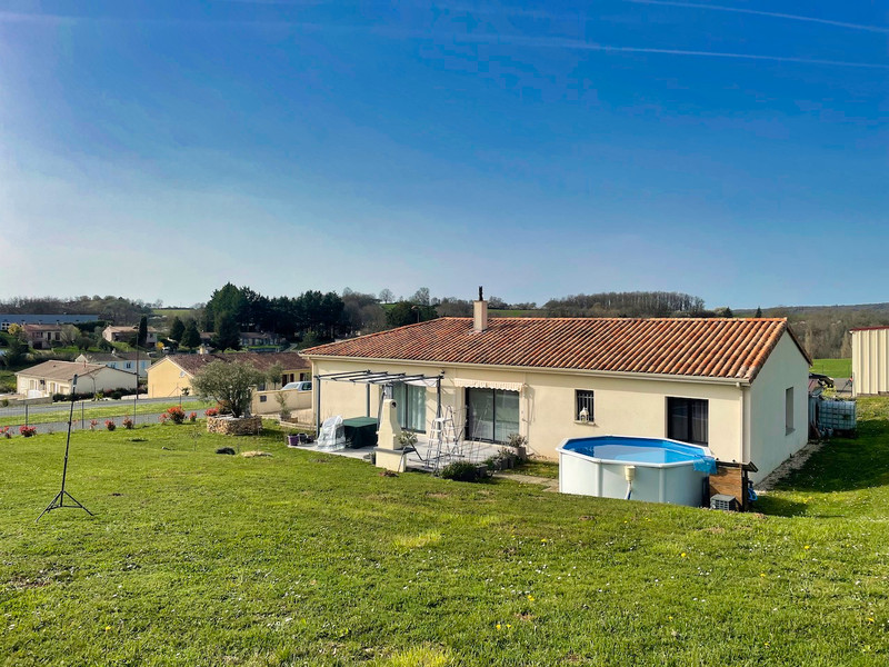 French property for sale in Saint-Martial-de-Valette, Dordogne - €279,630 - photo 2