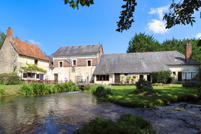 Maison à vendre à La Chartre-sur-le-Loir, Sarthe, Pays de la Loire, avec Leggett Immobilier