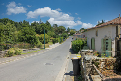 French property for sale in Vouvant, Vendée - €98,890 - photo 12