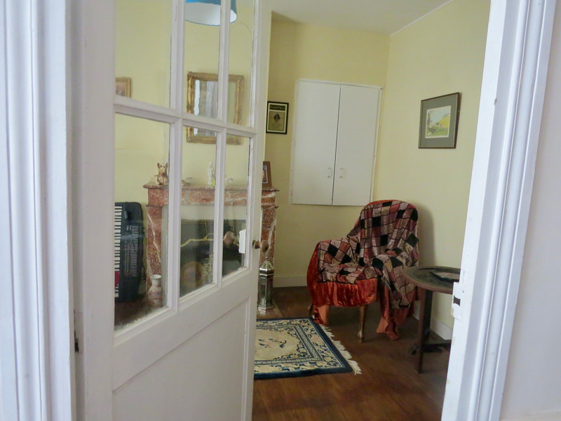 French property for sale in Taillebourg, Charente-Maritime - €103,750 - photo 9