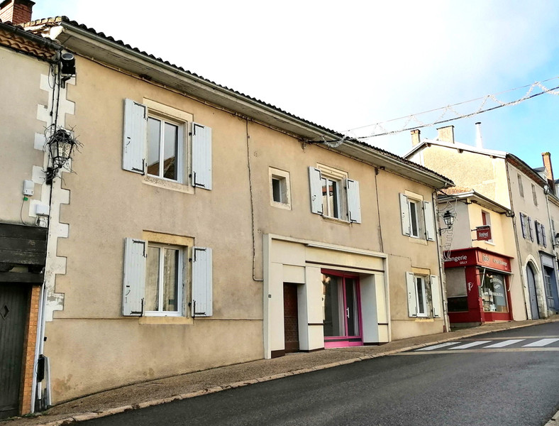 French property for sale in Saint-Mathieu, Haute-Vienne - €179,900 - photo 2