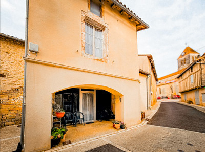 Maison à vendre à Nanteuil-en-Vallée, Charente, Poitou-Charentes, avec Leggett Immobilier