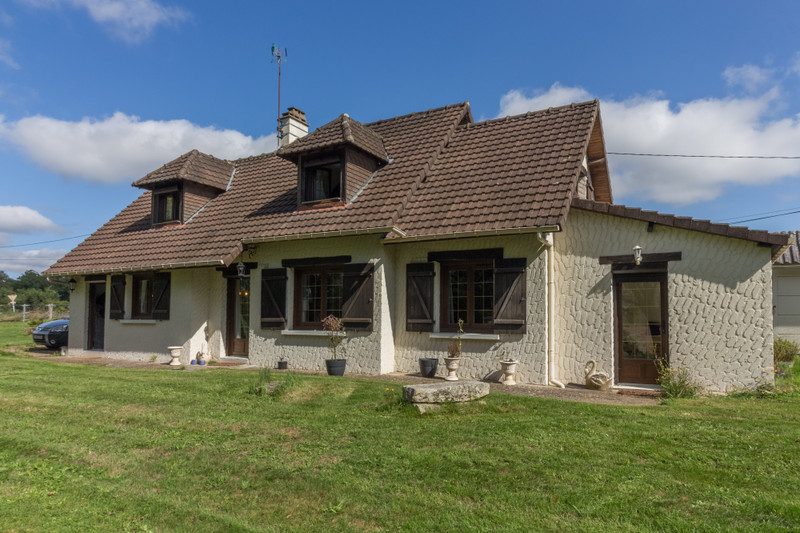 Maison à vendre à Bernay, Eure - 239.000 € - photo 1