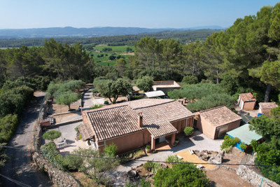 Maison à vendre à Cotignac, Var, PACA, avec Leggett Immobilier