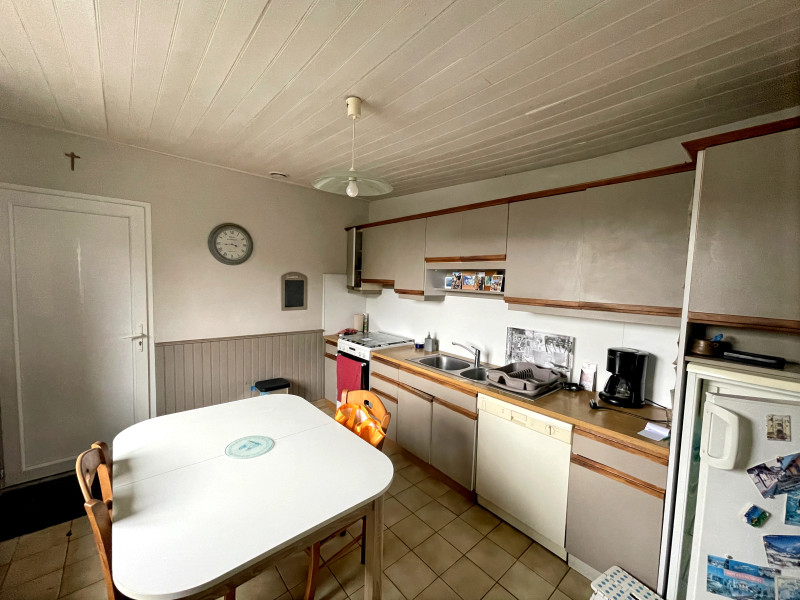 French property for sale in Loudéac, Côtes-d'Armor - €205,200 - photo 3