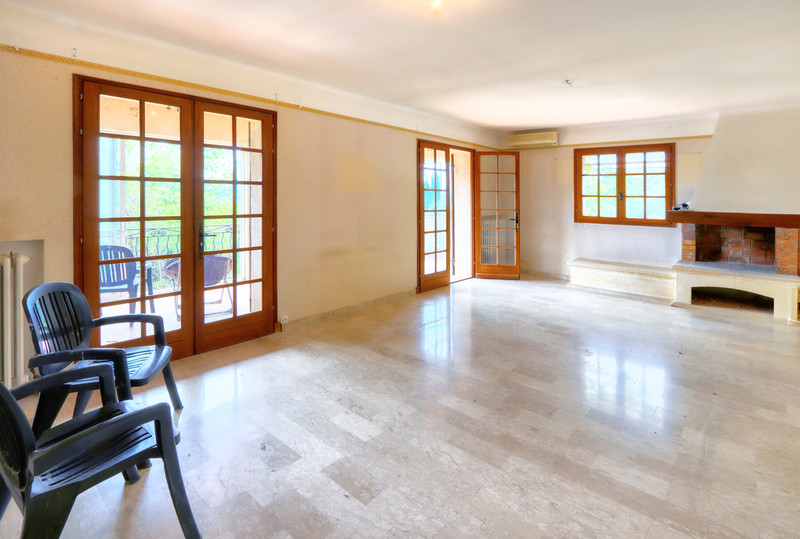 French property for sale in Saint-Saturnin-lès-Apt, Vaucluse - €445,000 - photo 6
