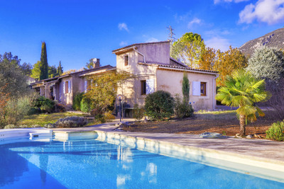Maison à vendre à Rustrel, Vaucluse, PACA, avec Leggett Immobilier