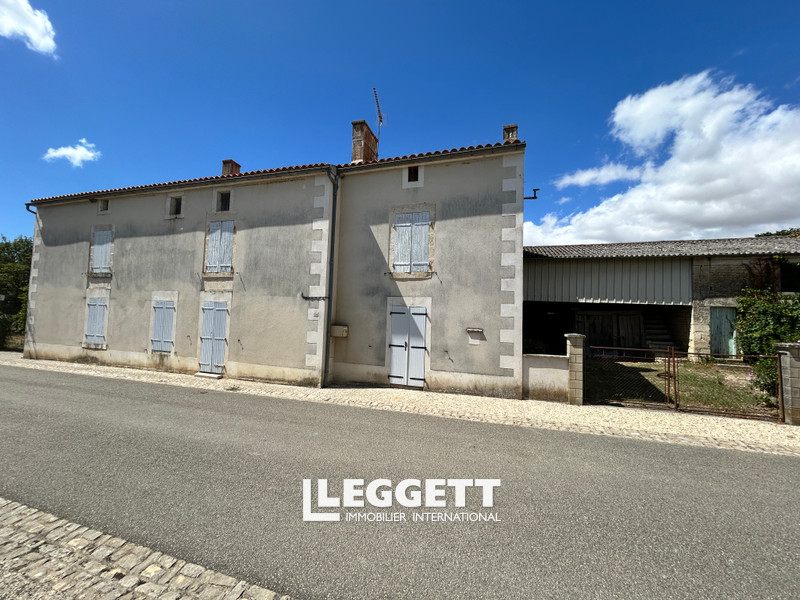 Maison 8 pièce(s), BOUILLÉ-COURDAULT