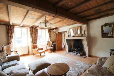 French property for sale in Fontaine-Chalendray, Charente-Maritime - €255,000 - photo 4