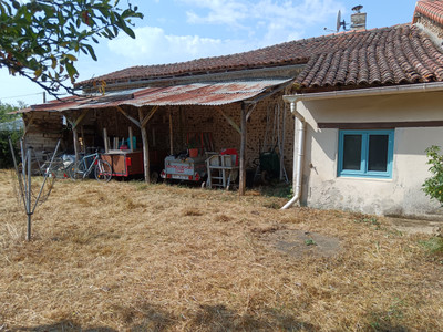 French property for sale in La Chapelle-Bâton, Vienne - €137,340 - photo 14