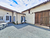 houses and homes for sale inSaint-Léon-sur-l'IsleDordogne Aquitaine